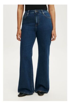 Curvy Stretch Wide Jean